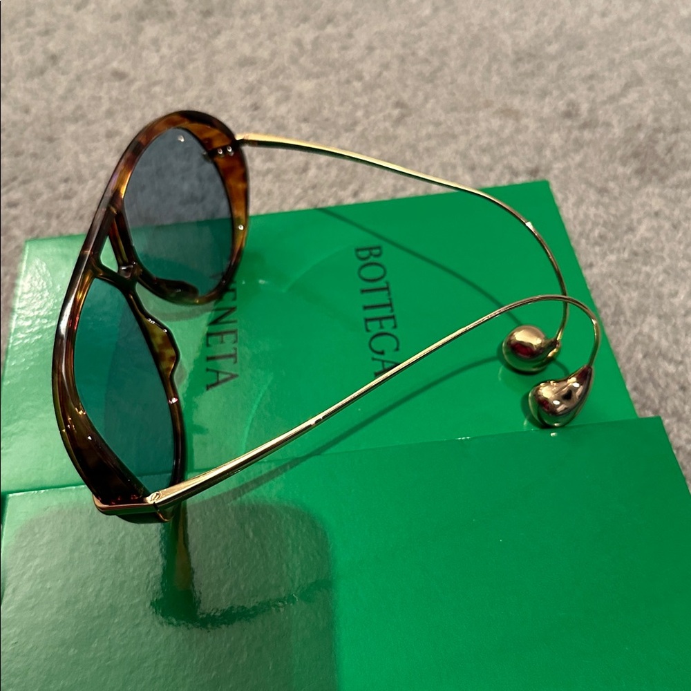 Bottega Veneta Tortoise Shell Sunglasses with Gold Accents - Picture 2 of 6